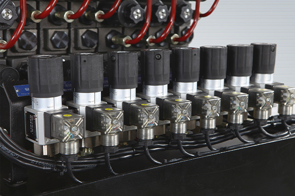 CH151019：卧式加工中心