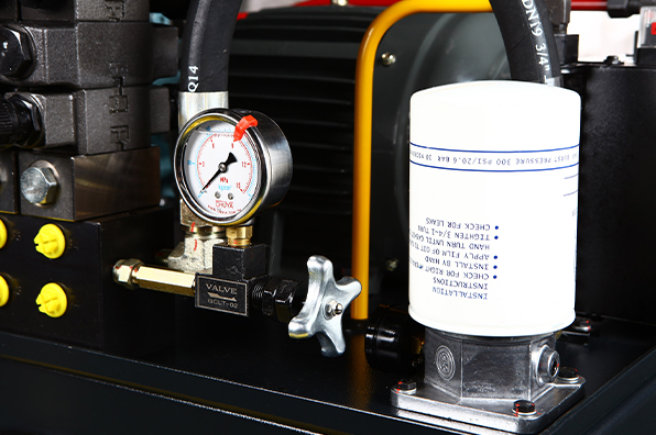 CH141127-XY：立式加工中心