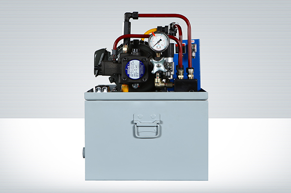 CH140806：数控滚齿机