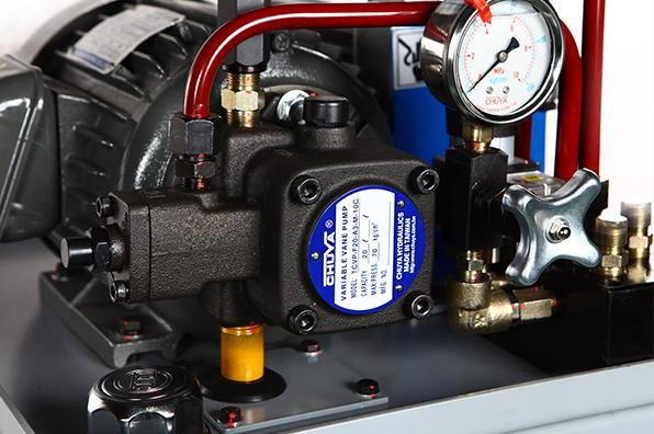 CH140806：数控滚齿机