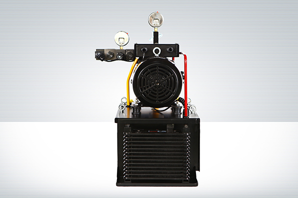 CH150401：数控车床