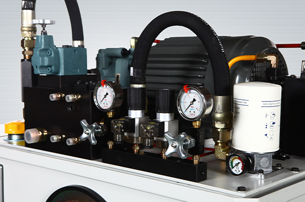 CH150620:CNC Machine Tool