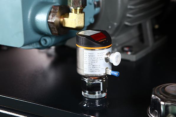 CH141127-XY:Vertical Machining Center