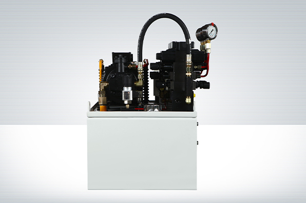 CH121122:Machining Center