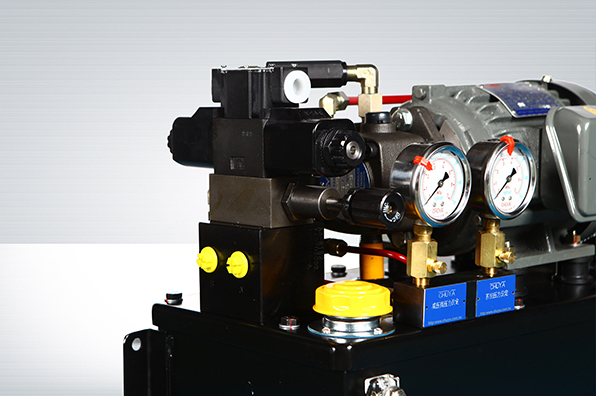 CH150521_JT:CNC Lathe Hydraulic System