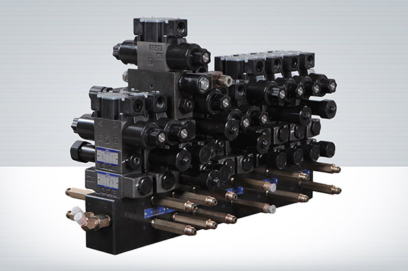 CH150822：BMC包轴一体成型机