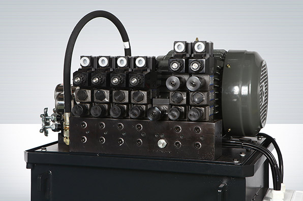 CH100603：145SC切纸机