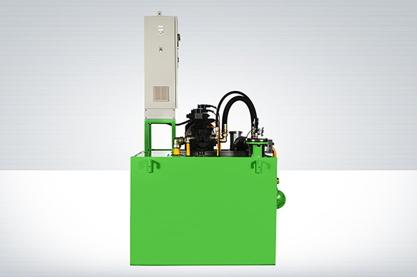 CH131015-L:First-Generation Tire Vulcanizing Machine (Left)