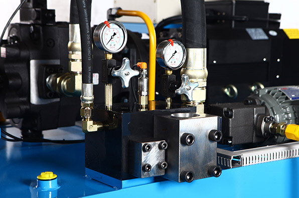 Energy-Saving Hydraulic Pump Station for Cycle Tires (One-to-Eight)