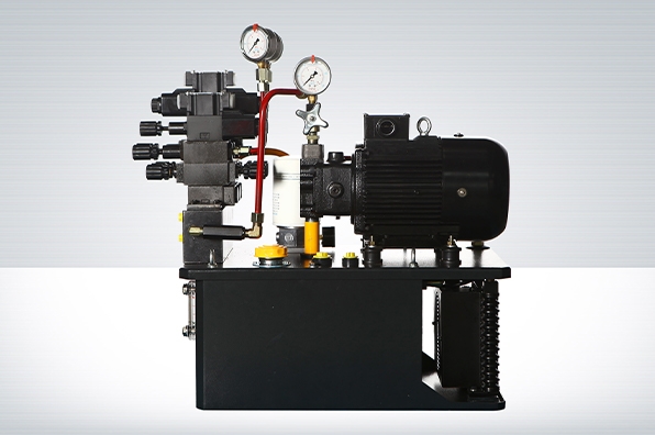 CH140608:CNC Machine Tool (three in and one out)